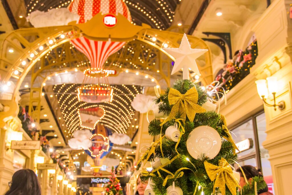 Christmas decorations in the shopping centre