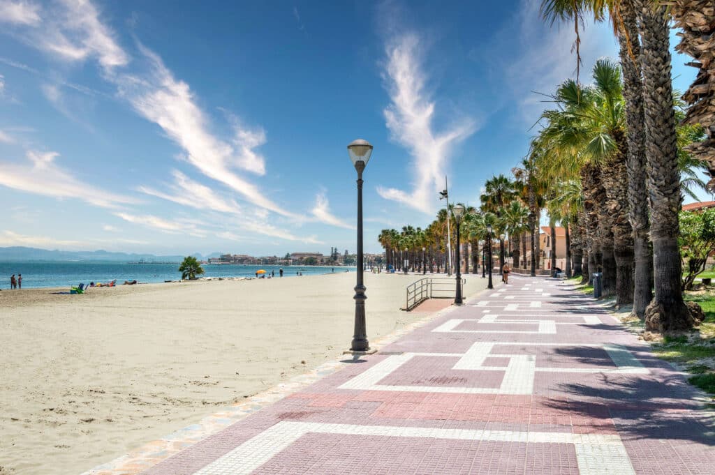 Paseo en la playa de Los Alcázares.