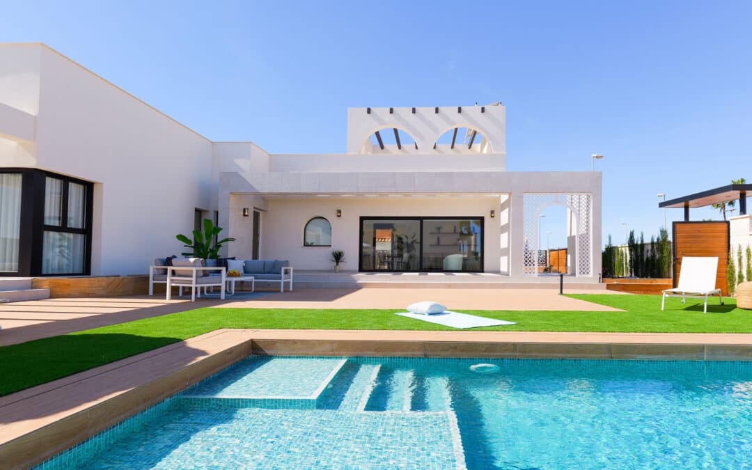 Luxury villas in Spain: Discover them with Euromarina